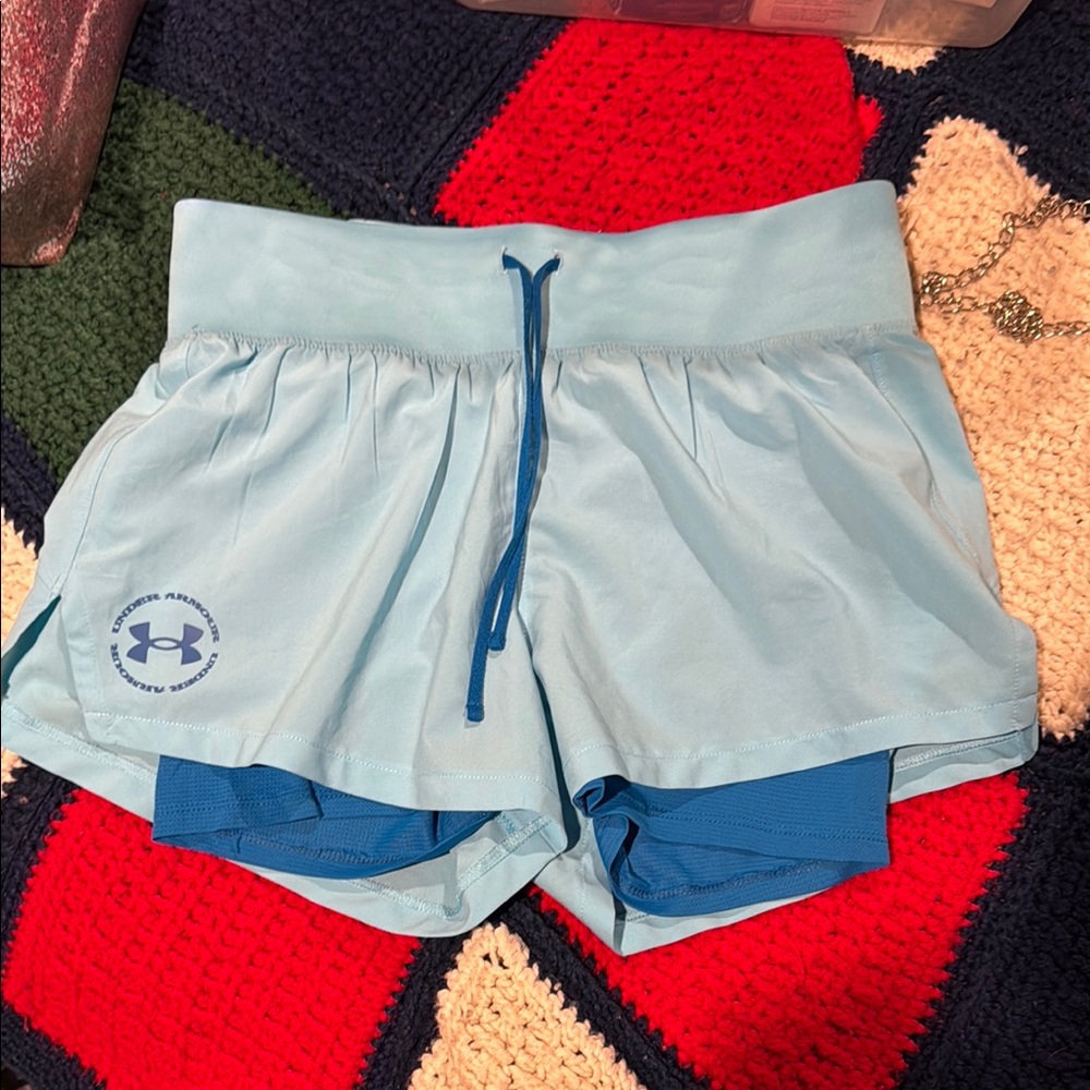 Size S- Under Armour Women's Run Speedpocket 2-In-1 Weightless